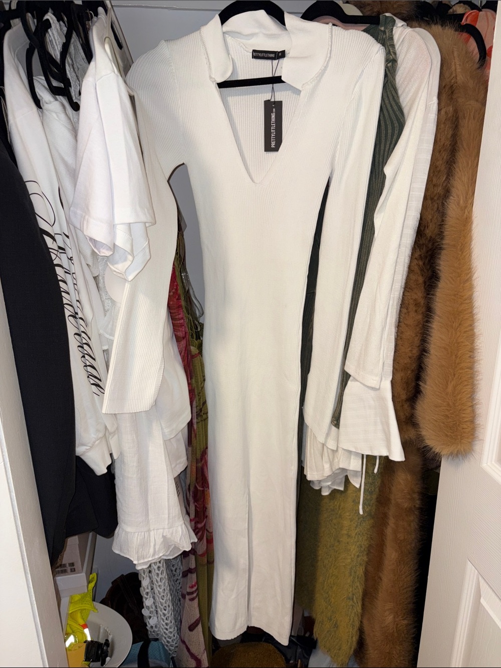 PrettyLittleThing White Ribbed Long Sleeve V-Neck Maxi Dress